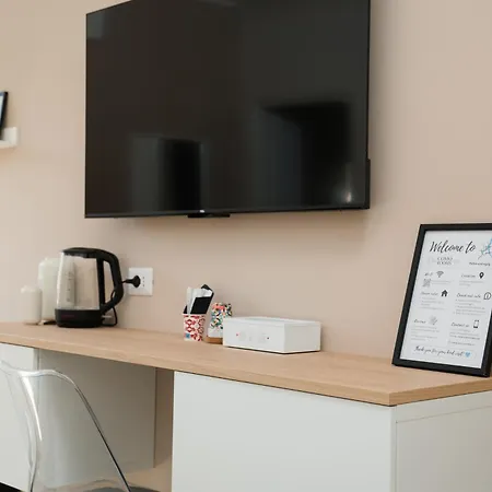 Dieci By Comorooms アパート