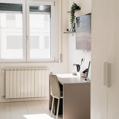Apartment Dieci By Comorooms Como