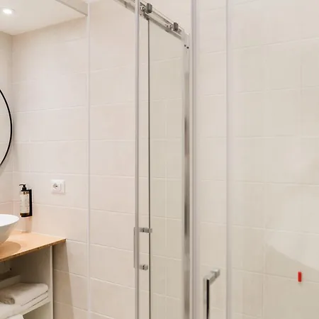 Dieci By Comorooms Apartment Como