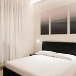 Dieci By Comorooms Apartment *
