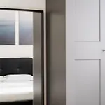 Apartment Dieci By Comorooms Como