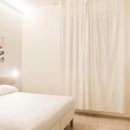 Dieci By Comorooms *