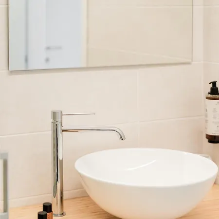 Dieci By Comorooms Lejlighed Como