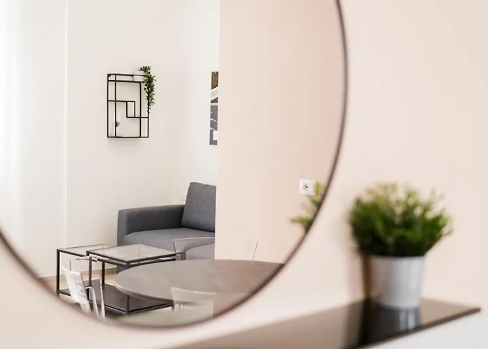 Dieci By Comorooms *