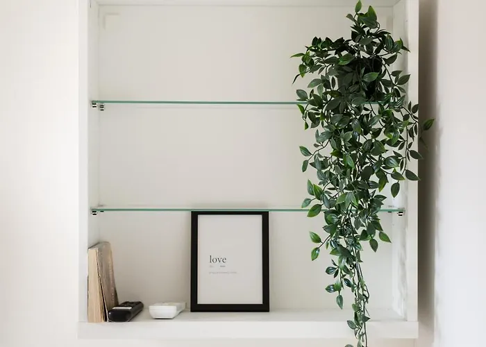 Dieci By Comorooms *